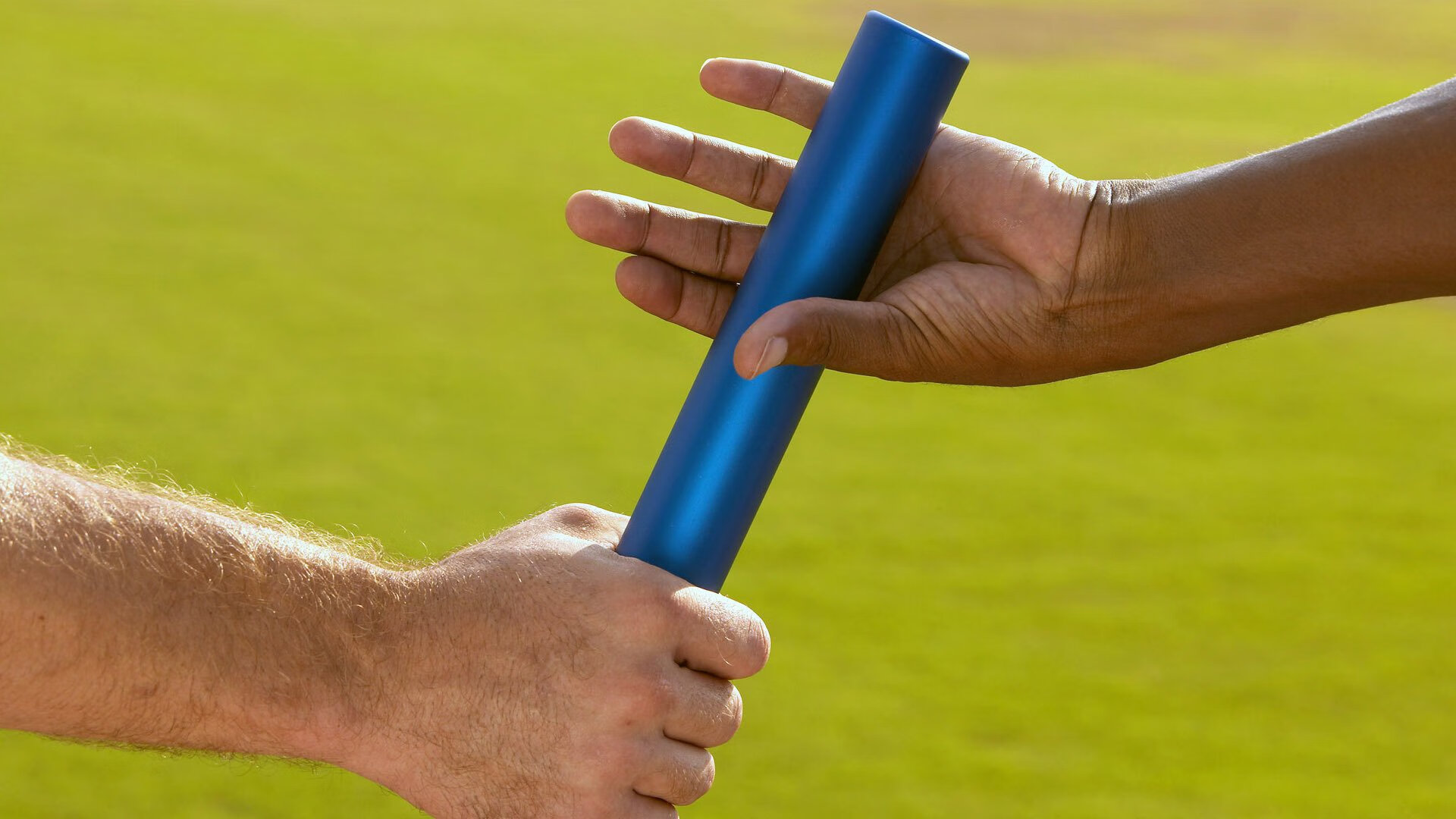 _室内排球锦标赛：不同场地同样精彩_，室内排球的比赛场地